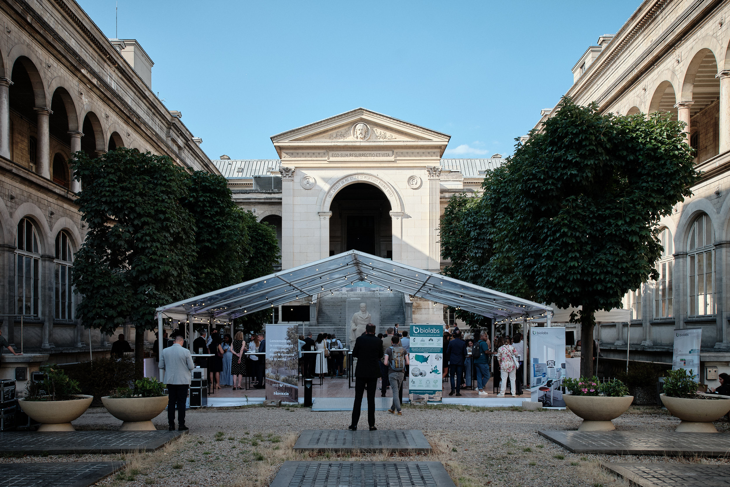 Hôtel-Dieu courtyard during the BioLabs inauguration